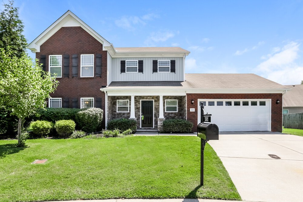 3-Bed Rental on 3315 Velvet Ct photo 1