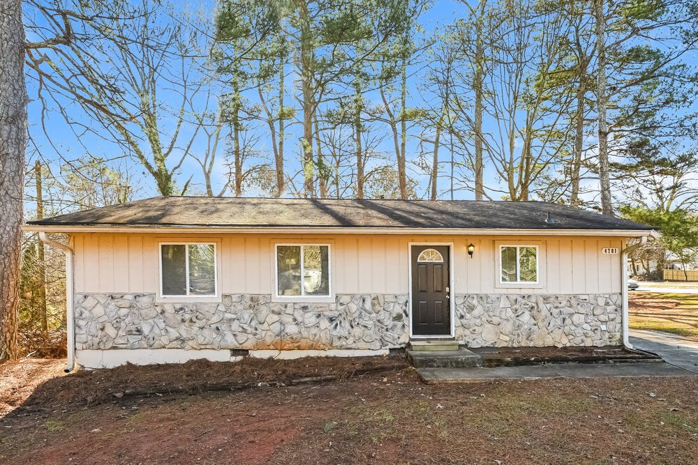 3-Bed Rental on 4701 Lost Colony photo 1