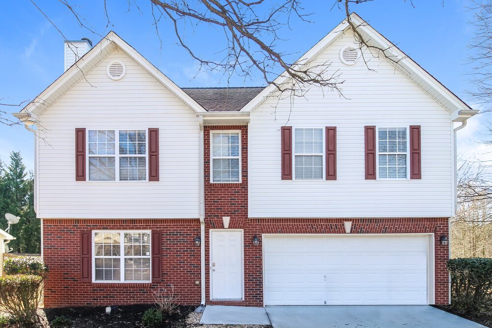 4-Bed Rental on 854 Langley View photo 1