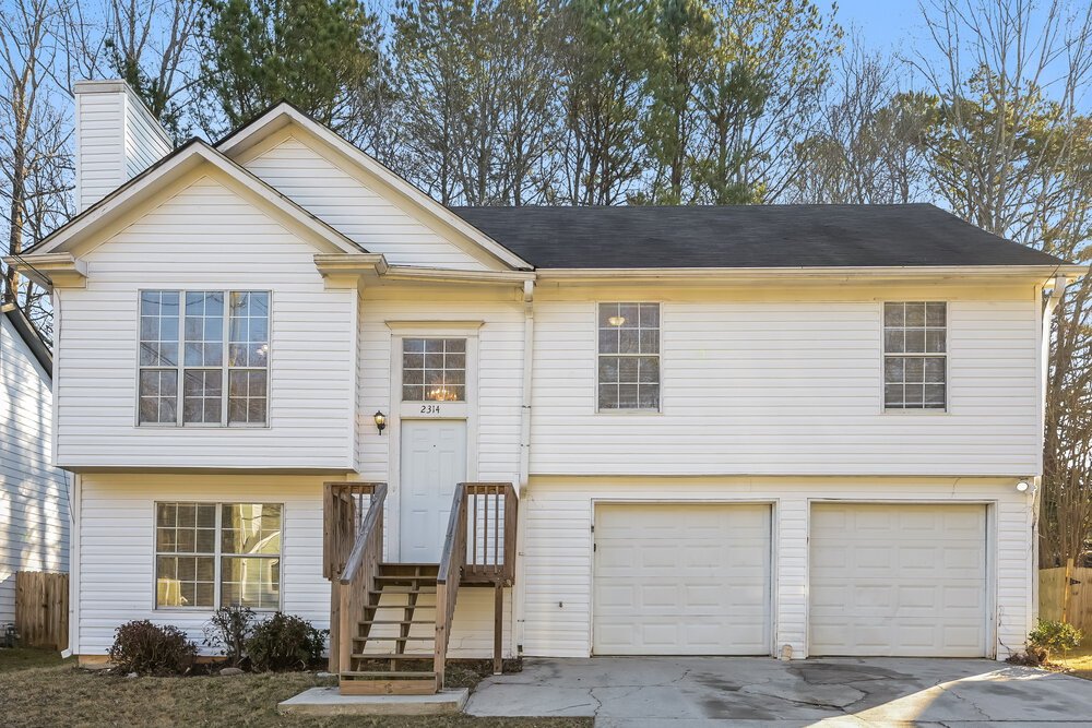 3-Bed Rental on 2314 Hampton Drive photo 1