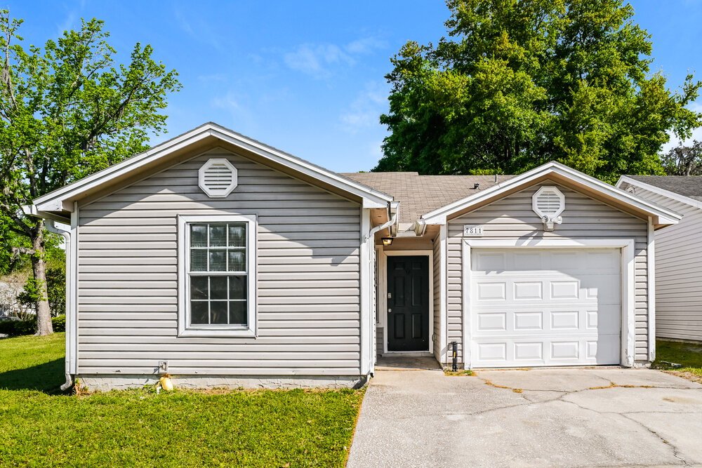 3-Bed Rental on 7811 Aquarius Cir photo 1