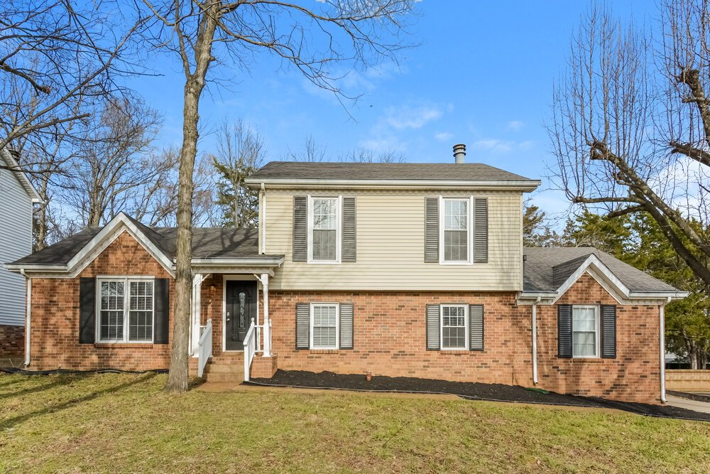 4-Bed Rental on 3336 Country Ridge photo 1