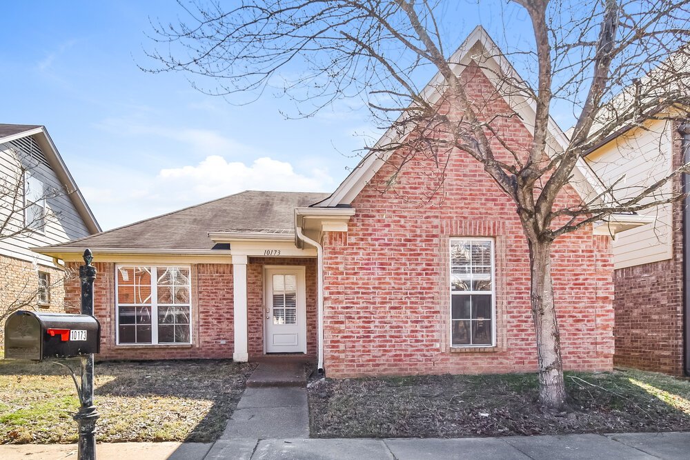 3-Bed Rental on 10173 Evening Hill photo 1