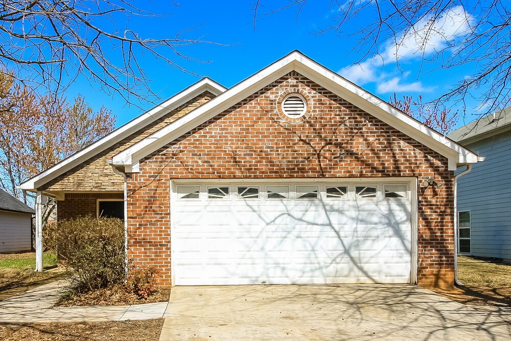 3-Bed Rental on 465 Cathedral Dr photo 1