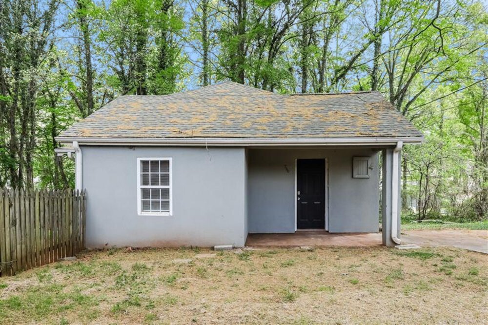 3-Bed Rental on 730 Parker St photo 1