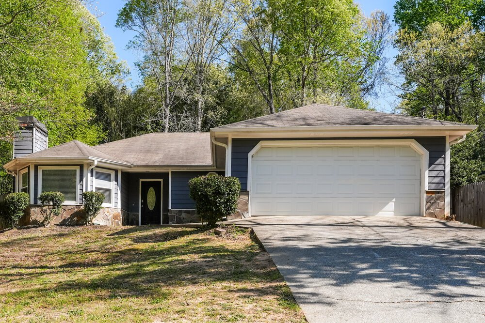 3-Bed Rental on 1477 Cherry Hill photo 1