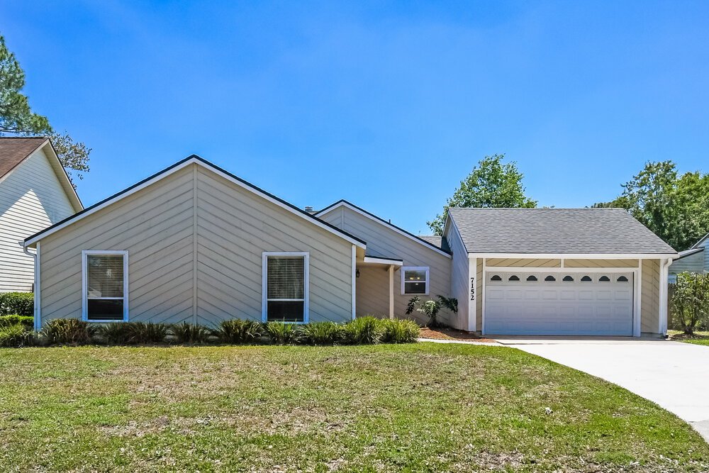 3-Bed Rental on 7152 Holiday Hill photo 1