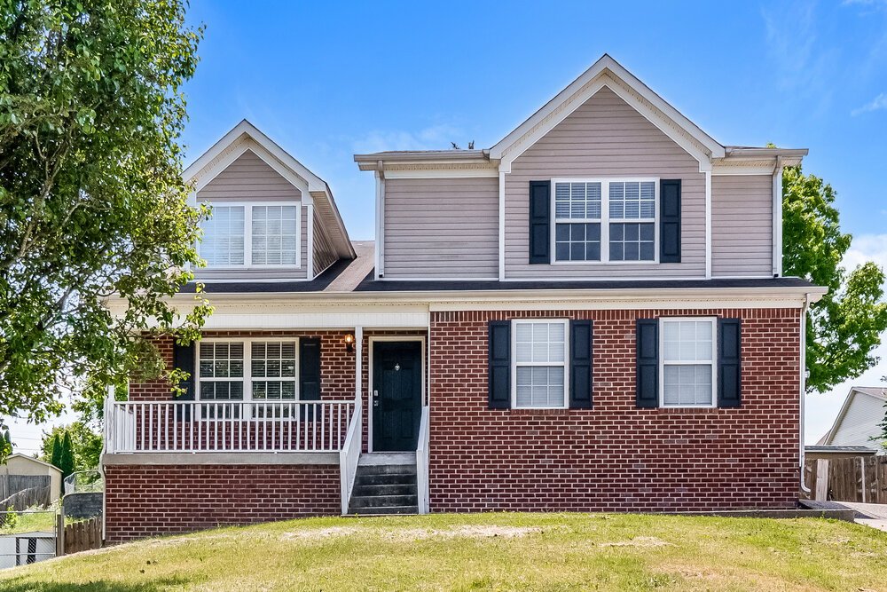 3-Bed Rental on 2006 Zion Ln photo 1