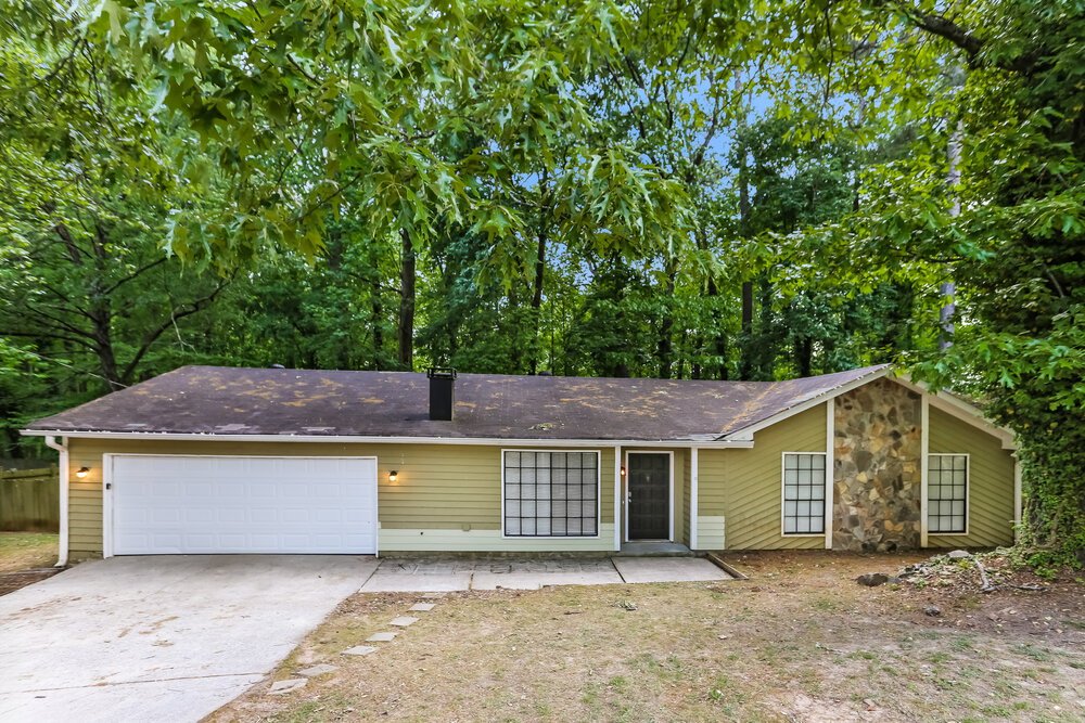 3-Bed Rental on 1582 Kings Ridge photo 1