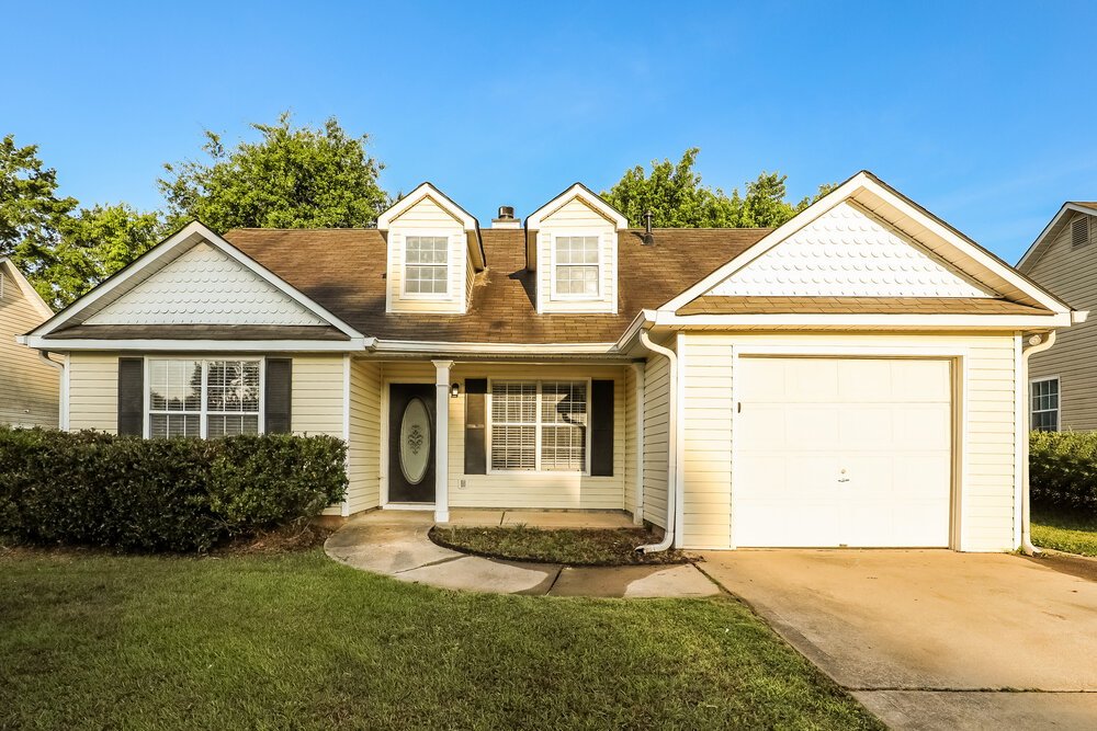 3-Bed Rental on 507 Creekview Overlook photo 1