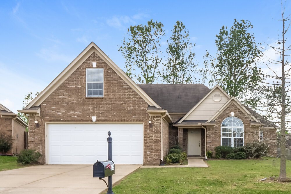 4-Bed Rental on 3835 Farm Pond photo 1
