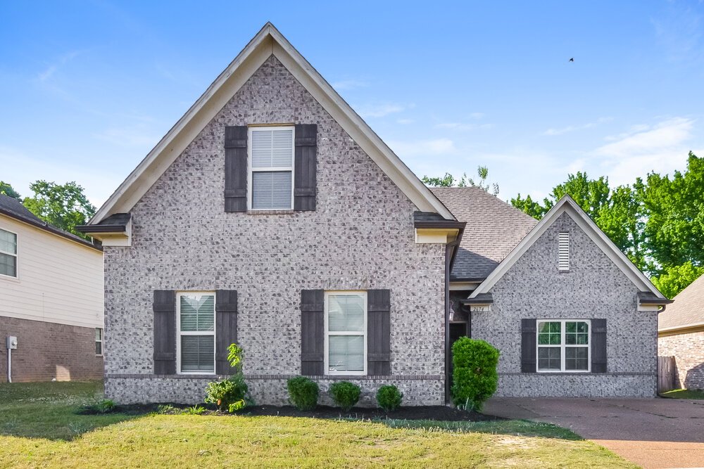 4-Bed Rental on 2674 Champion Hills photo 1