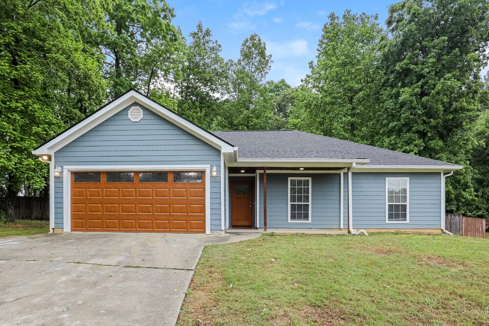3-Bed Rental on 26 Cindy Ct photo 1
