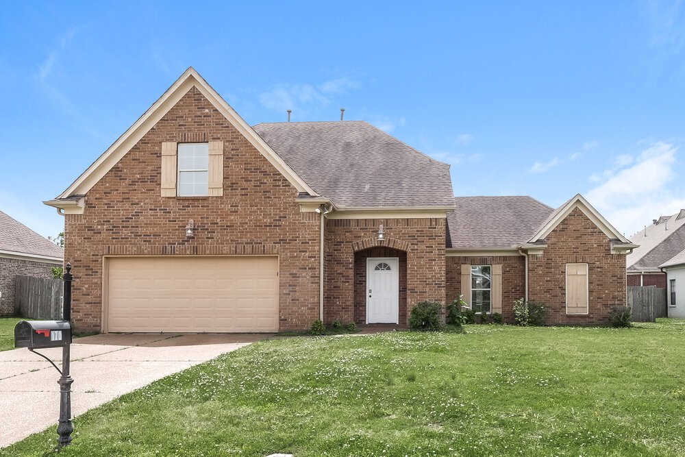 5-Bed Rental on 170 Misty Fields photo 1