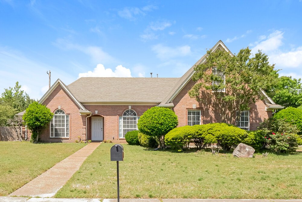 4-Bed Rental on 661 Shelley Renee photo 1