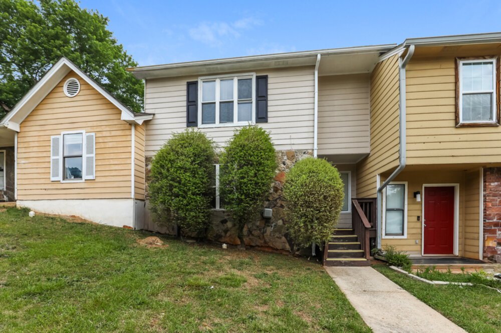 3-Bed Rental on 8194 Canyon Forge photo 1
