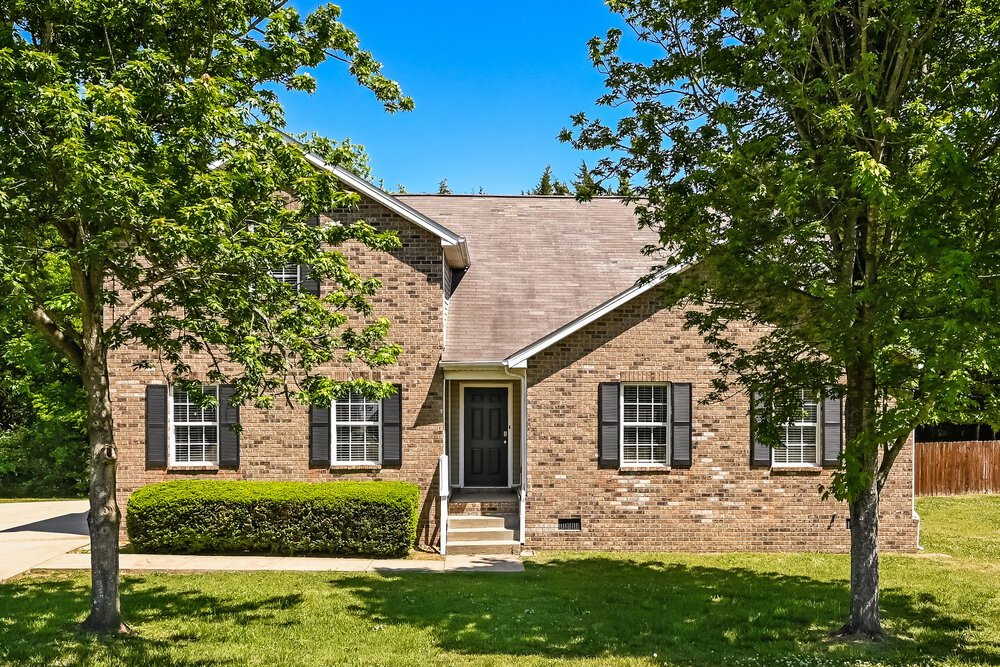 4-Bed Rental on 1127 Sunnycrest Ct photo 1