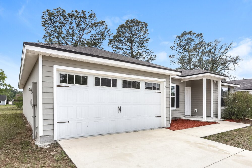 4-Bed Rental on 8754 Kaye Ln photo 3