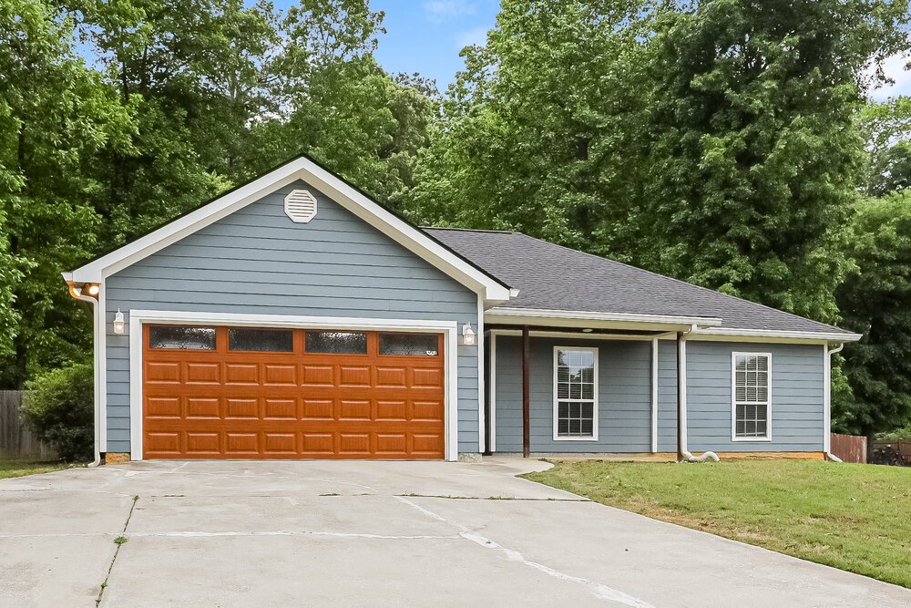 3-Bed Rental on 26 Cindy Ct photo 3