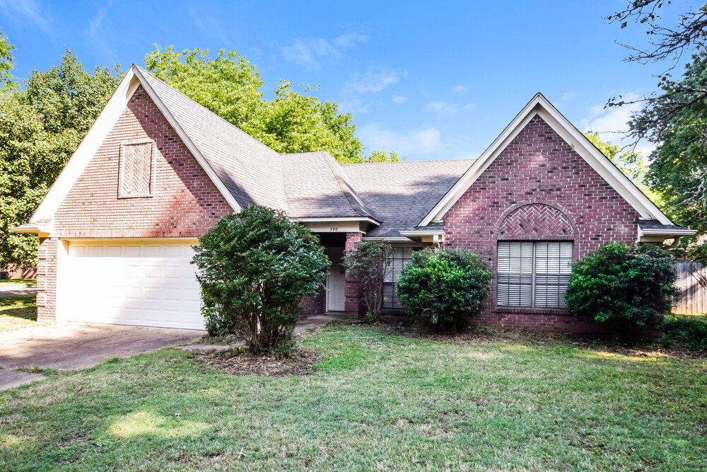 3-Bed Rental on 390 Cherry Tree photo 3