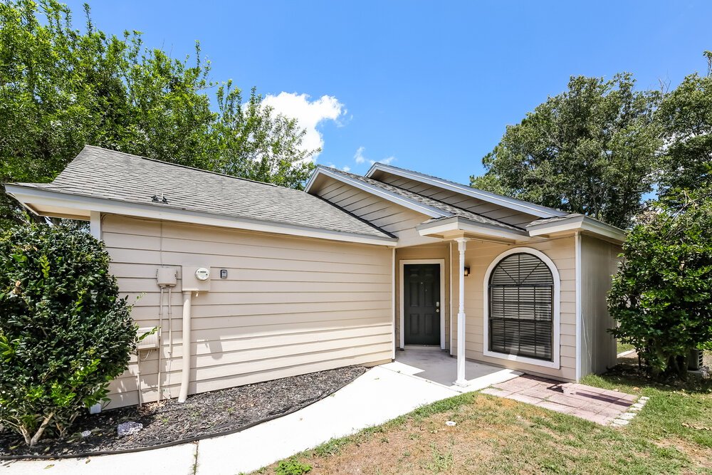 3-Bed Rental on 2847 Lantana Lakes photo 3