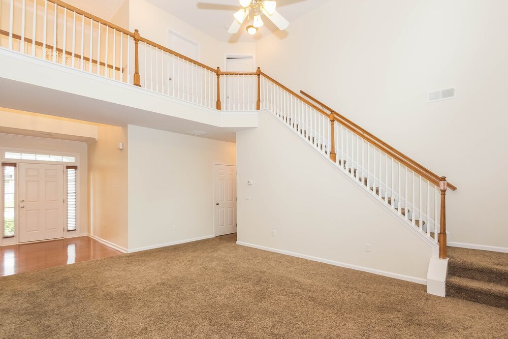 4-Bed Rental on 250 Lantana Dr photo 3