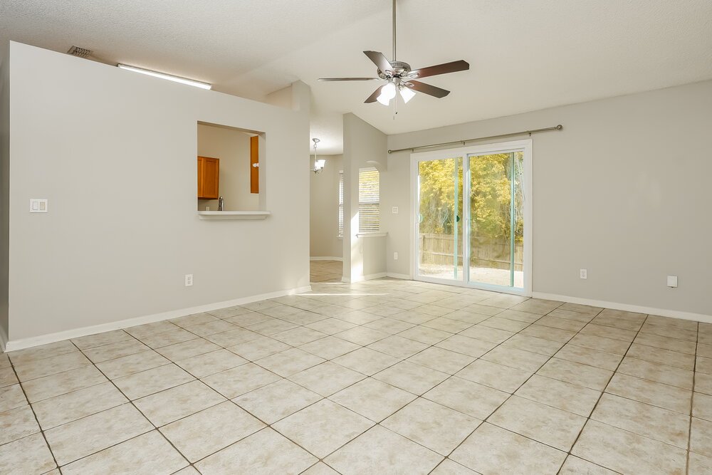 4-Bed Rental on 7811 Invermere Blvd photo 3