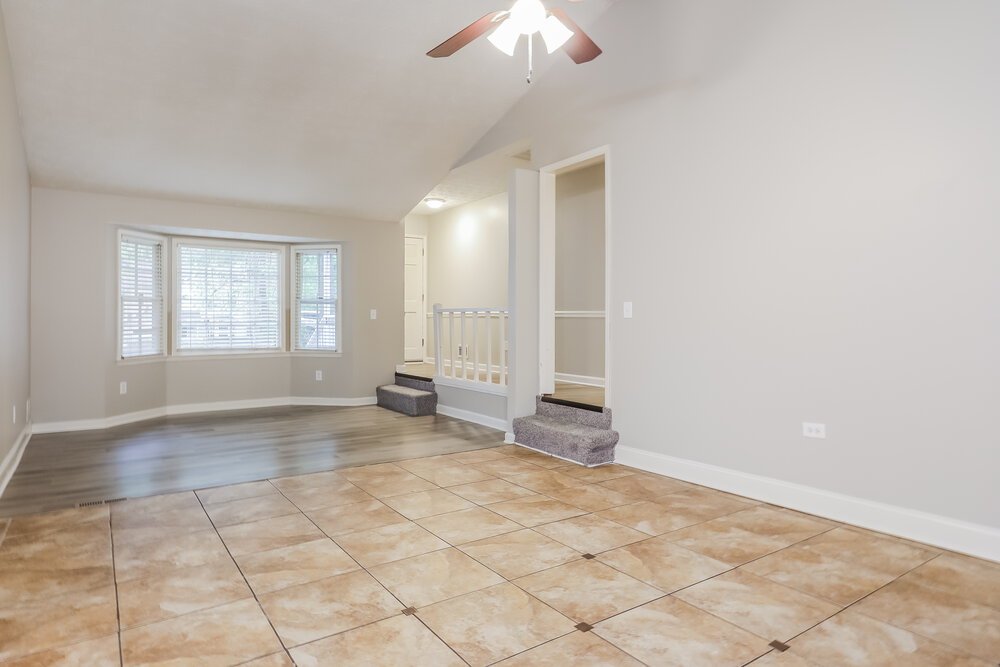 3-Bed Rental on 1019 River Stone photo 3