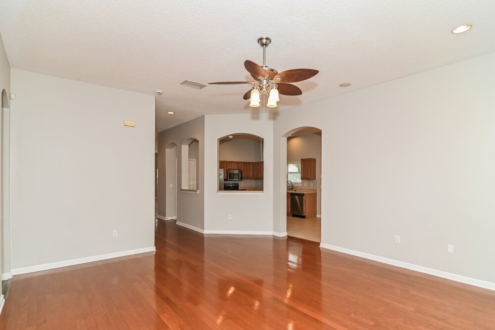 4-Bed Rental on 1798 Chatham Village photo 3