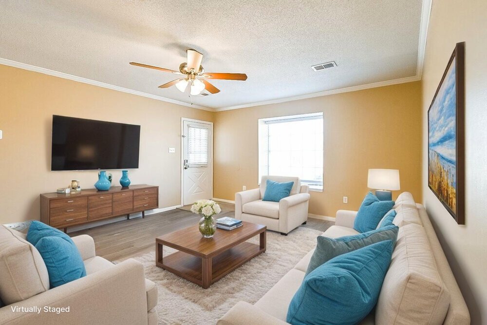 4-Bed Rental on 9150 Belmont Dr photo 3