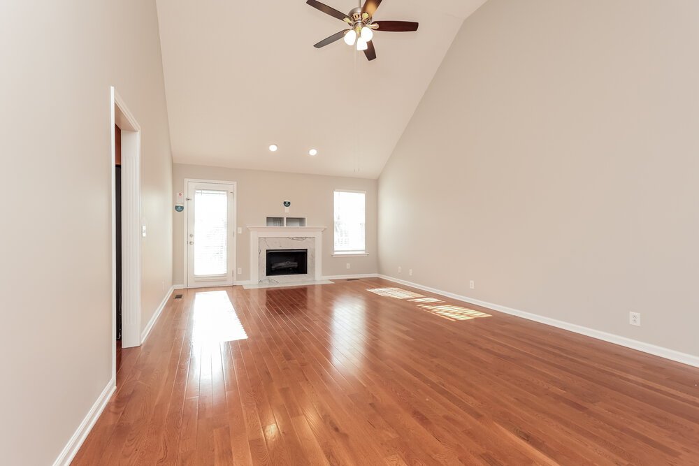 3-Bed Rental on 7136 Legacy Dr photo 3