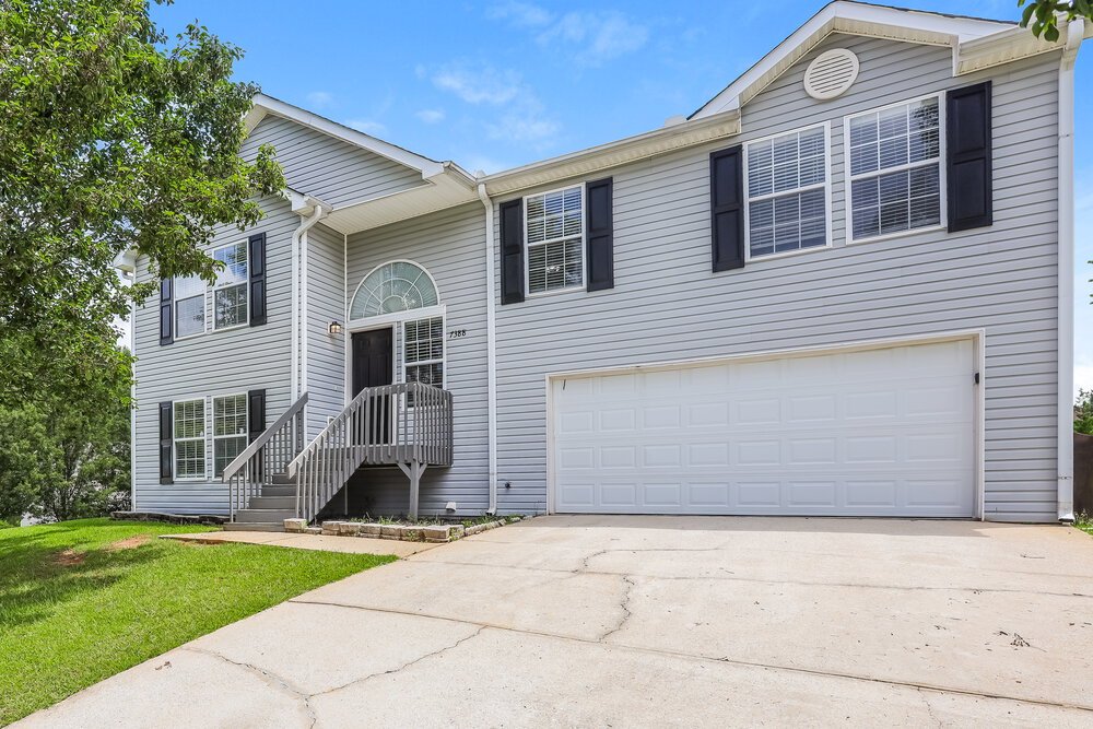 4-Bed Rental on 7388 Elm Ridge photo 4