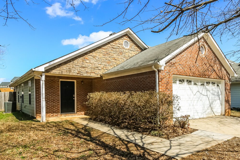 3-Bed Rental on 465 Cathedral Dr photo 4