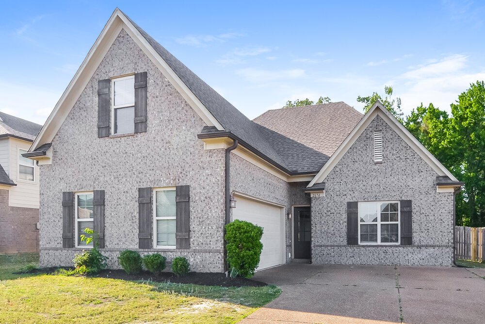4-Bed Rental on 2674 Champion Hills photo 4