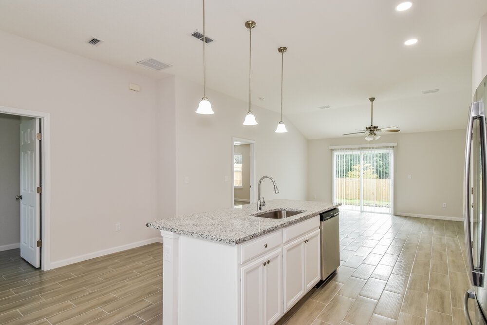 4-Bed Rental on 6087 Patriots Landing photo 4