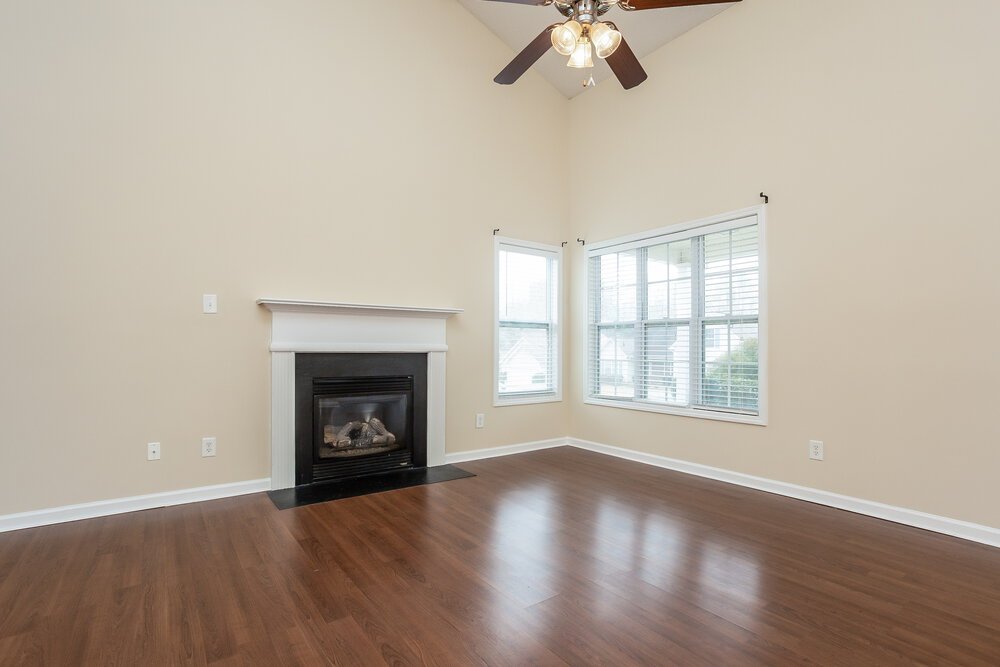 3-Bed Rental on 108 Mount Comet photo 4