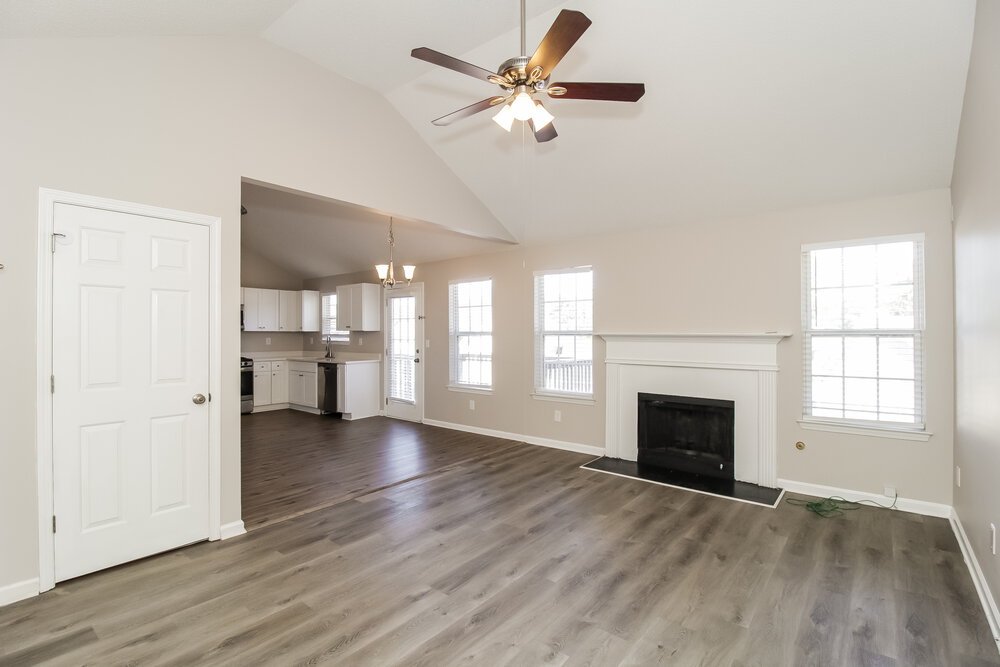4-Bed Rental on 714 Cherry Branch photo 4