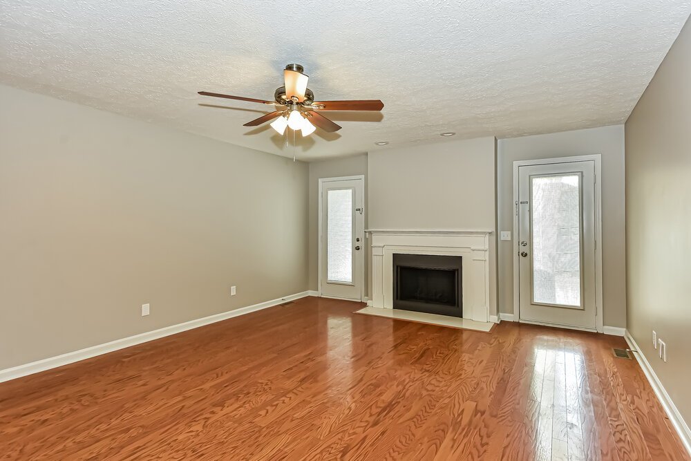 3-Bed Rental on 111 Brookfield Ct photo 4
