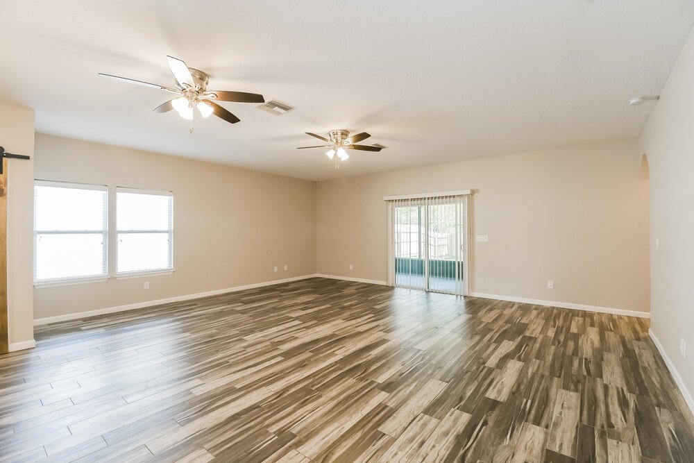 3-Bed Rental on 1515 Julia St photo 4