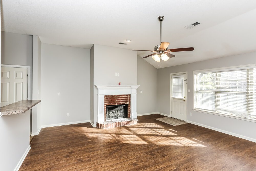 3-Bed Rental on 9261 Speerberry Ln photo 4