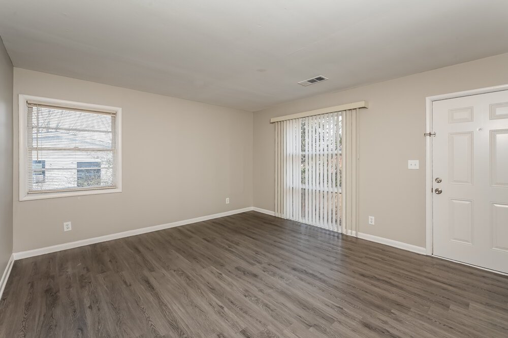 3-Bed Rental on 645 Melrose Dr photo 4