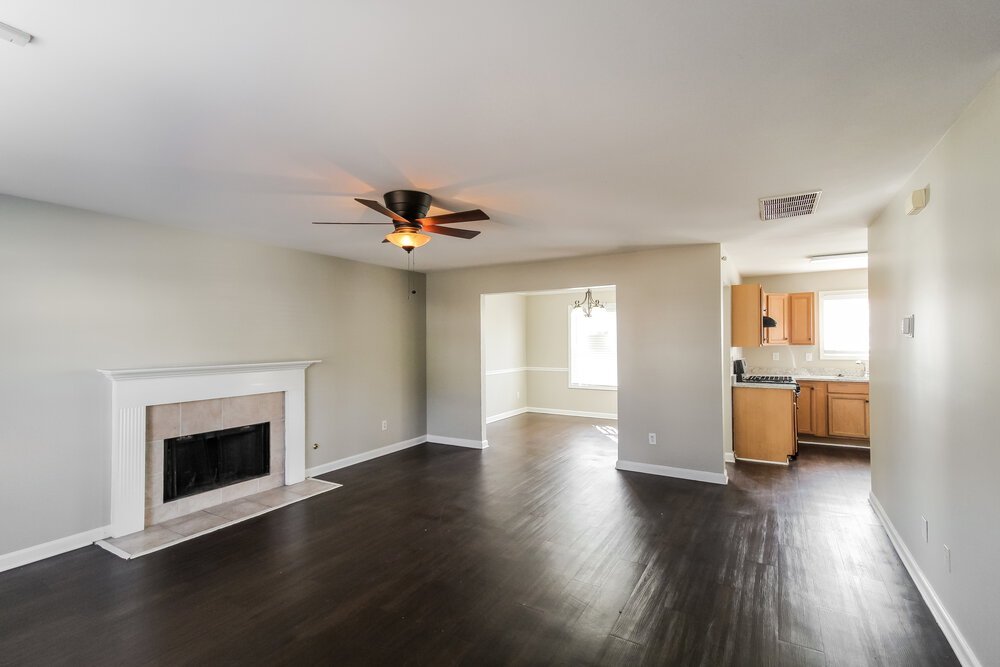 4-Bed Rental on 854 Langley View photo 4