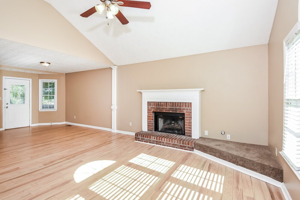 3-Bed Rental on 365 Austin Dr photo 4