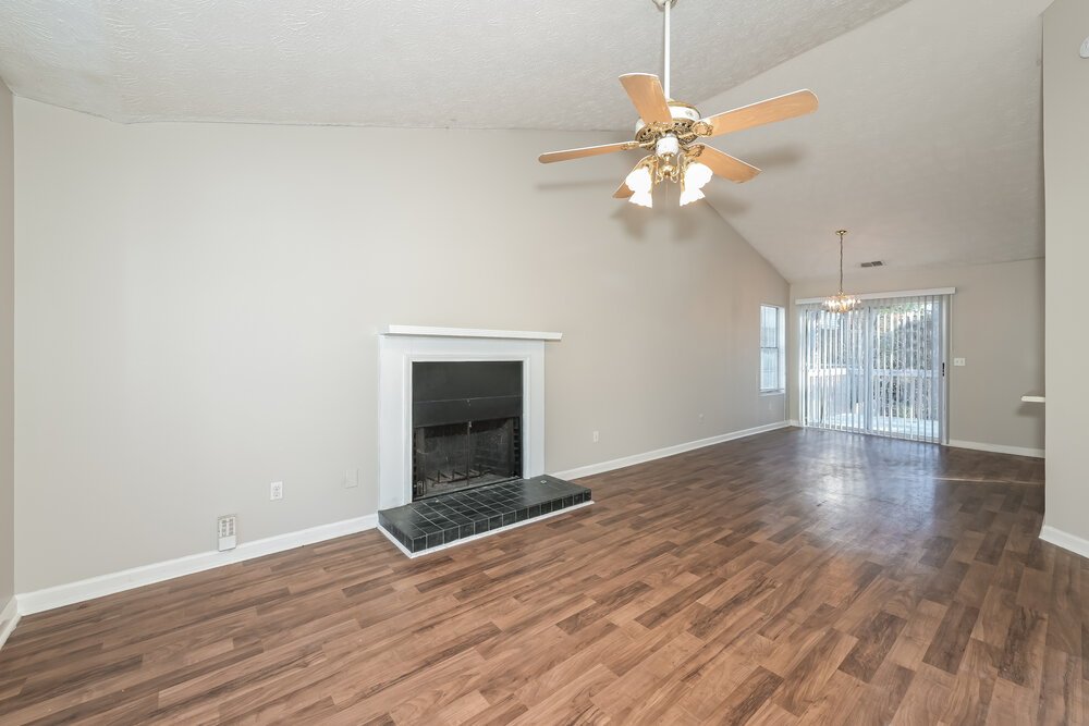 3-Bed Rental on 2314 Hampton Drive photo 4