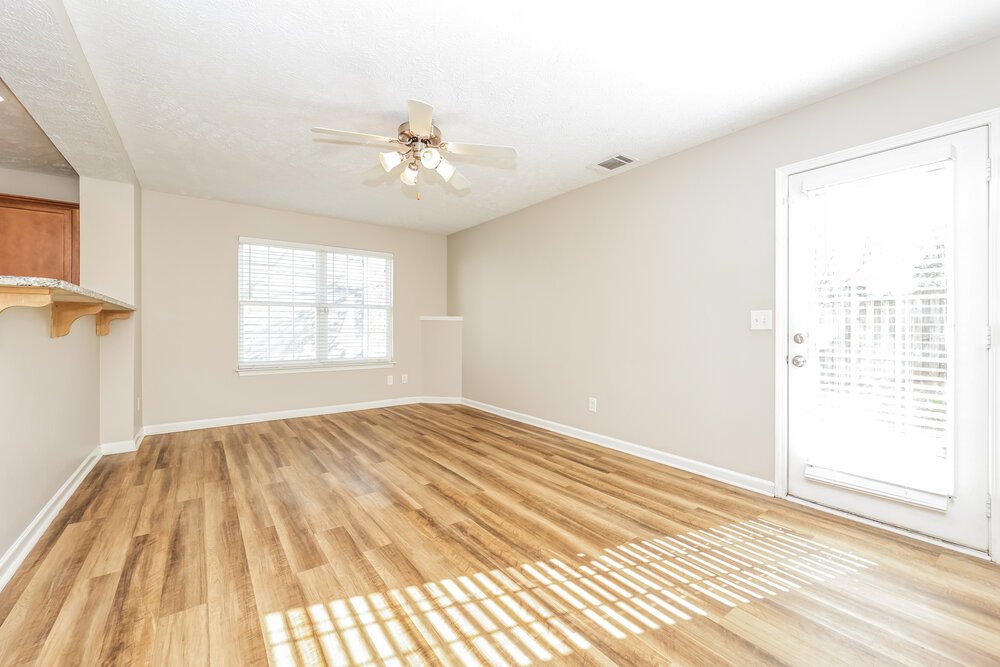 3-Bed Rental on 118 David Bolin photo 4