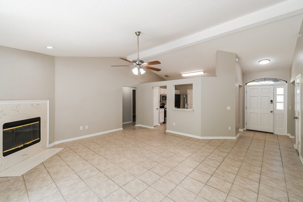3-Bed Rental on 874 Long Lake photo 4