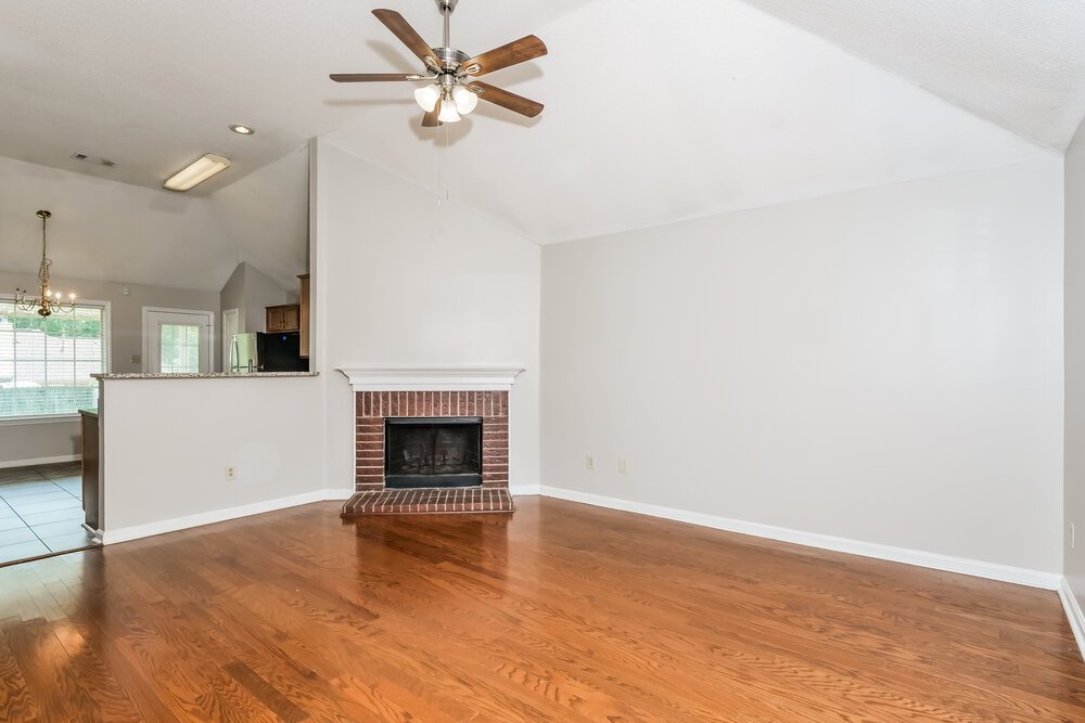 3-Bed Rental on 3846 Walden Meadow photo 4