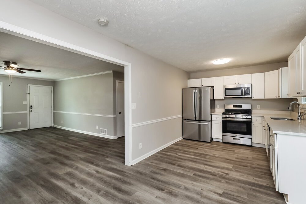 3-Bed Rental on 661 Greenview Ave photo 4