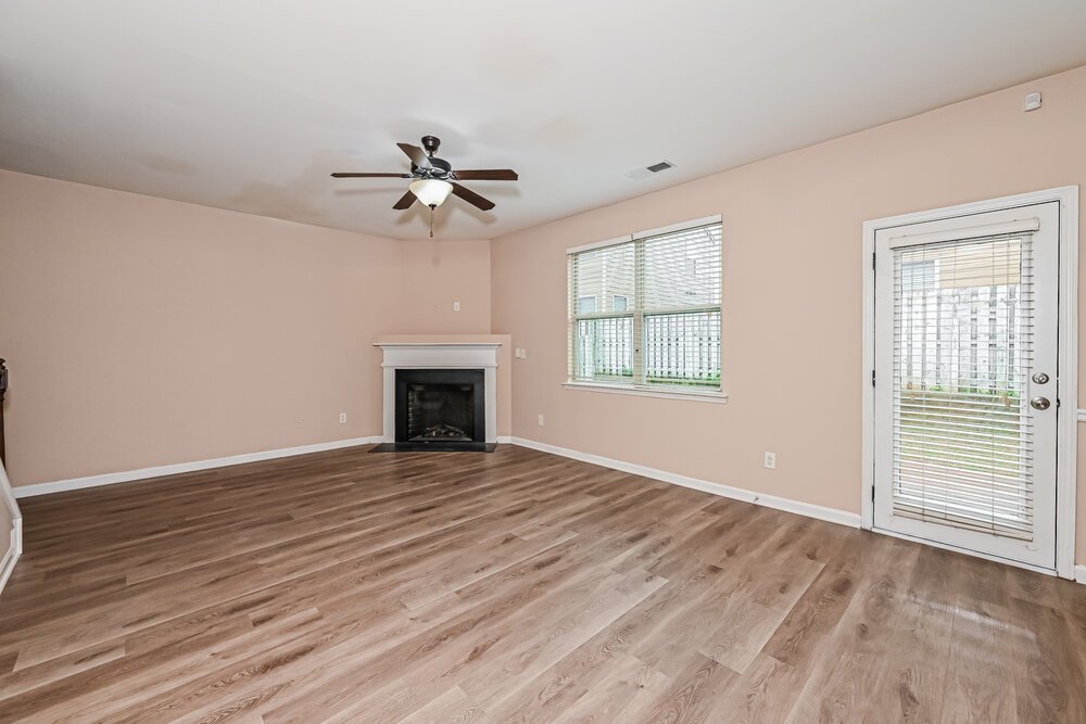 4-Bed Rental on 3858 Humber Ct photo 4