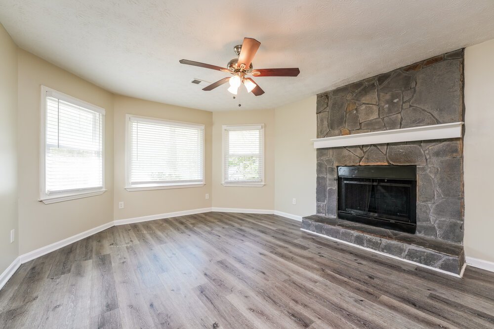 3-Bed Rental on 1477 Cherry Hill photo 4
